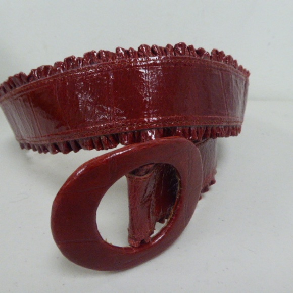 NEW LEATHEROCK RED PATENT LEATHER RUFFLES Belt S